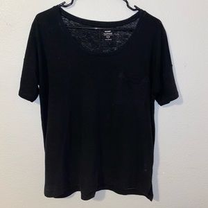 Black boyfriend tee with pocket